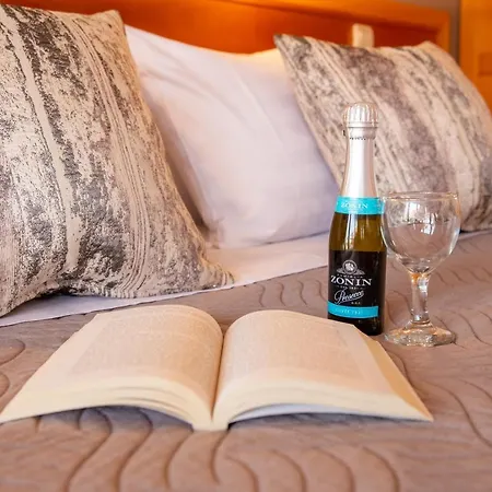 Medusa's * Acharavi (Corfu)